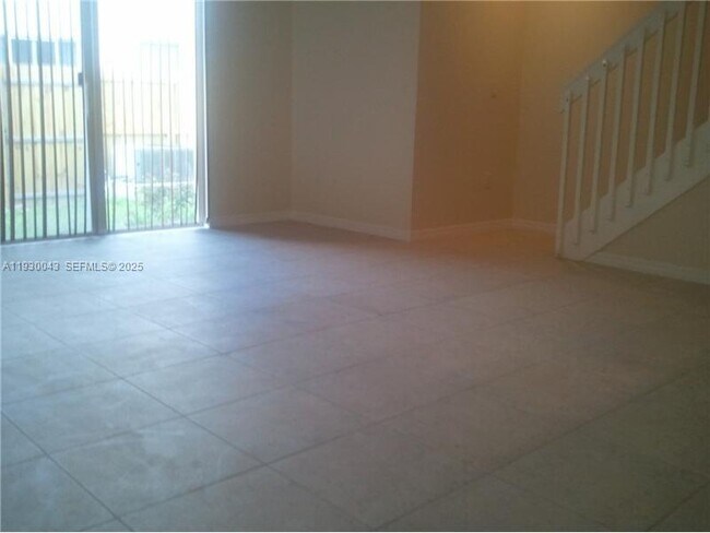 2271 NE 42nd Cir in Homestead, FL - Foto de edificio - Building Photo