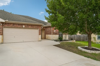 3052 Pine Valley Dr in New Braunfels, TX - Building Photo - Building Photo