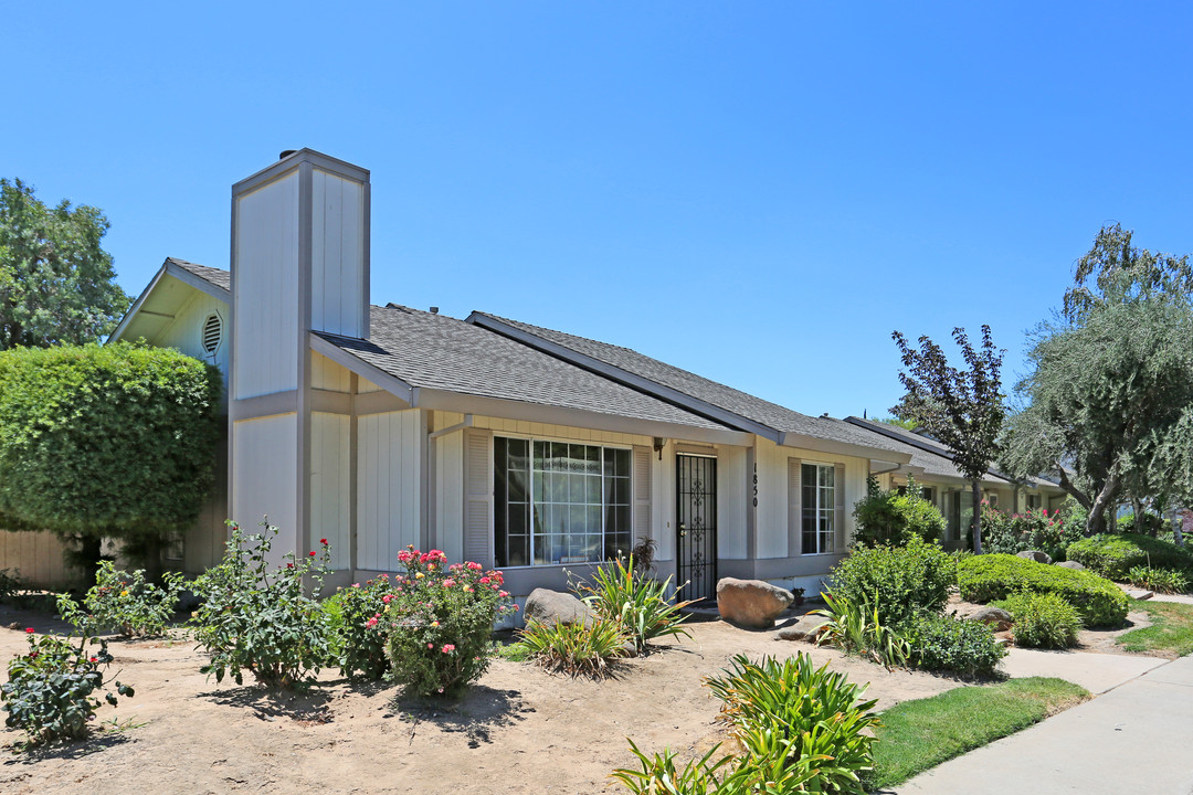 Orchard Village in Merced, CA - Building Photo