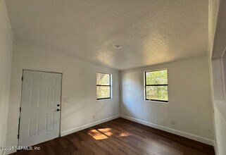 1656 Winthrop St in Jacksonville, FL - Building Photo - Building Photo