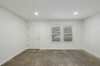1500 Fairfield Dr in Austin, TX - Building Photo - Building Photo