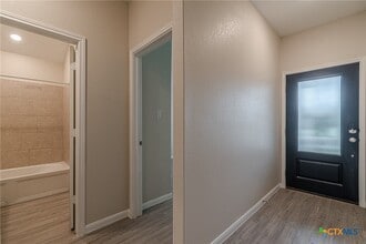 2824 Green Finch in Canyon Lake, TX - Building Photo - Building Photo