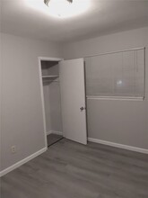 220 Ruggles Rd in Ferguson, MO - Building Photo - Building Photo