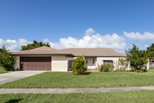 960 Pebble Beach Ave NE in Palm Bay, FL - Building Photo - Building Photo