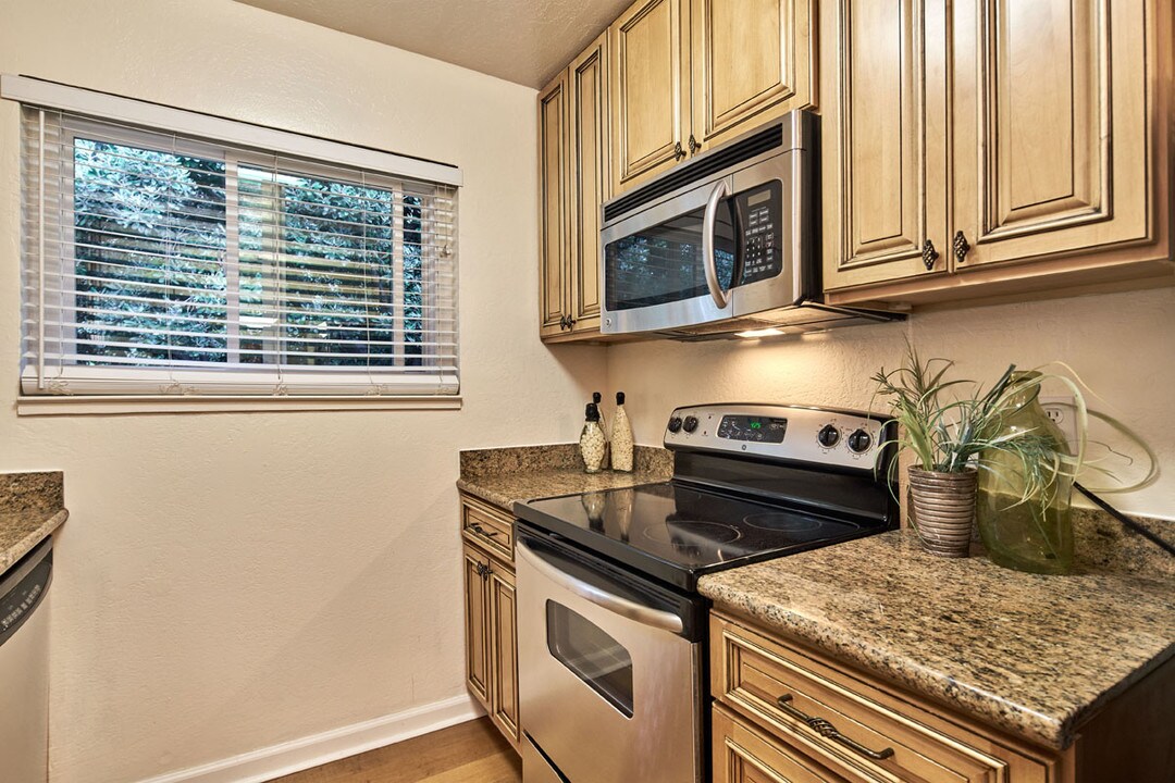 453 Rengstorff Ave, Unit 2Rm1Ba in Mountain View, CA - Foto de edificio