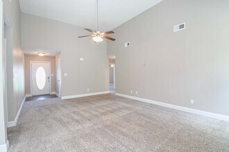 209 Azalea Dr in Oak Grove, KY - Building Photo - Building Photo