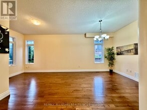 26 Belgrave Square in Markham, ON - Building Photo - Building Photo