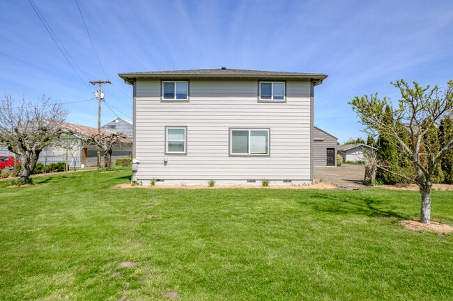 14607 Dominic Rd NE in Mt Angel, OR - Building Photo - Building Photo