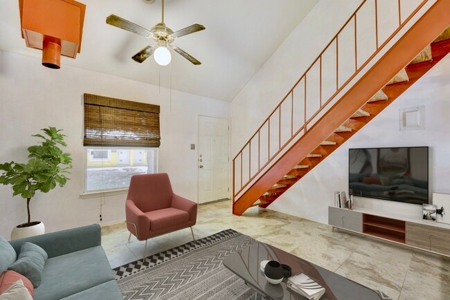 3452 Willowrun Dr, Unit B in Austin, TX - Building Photo - Building Photo