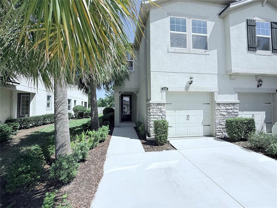 11724 Cambium Crown Dr in Riverview, FL - Building Photo