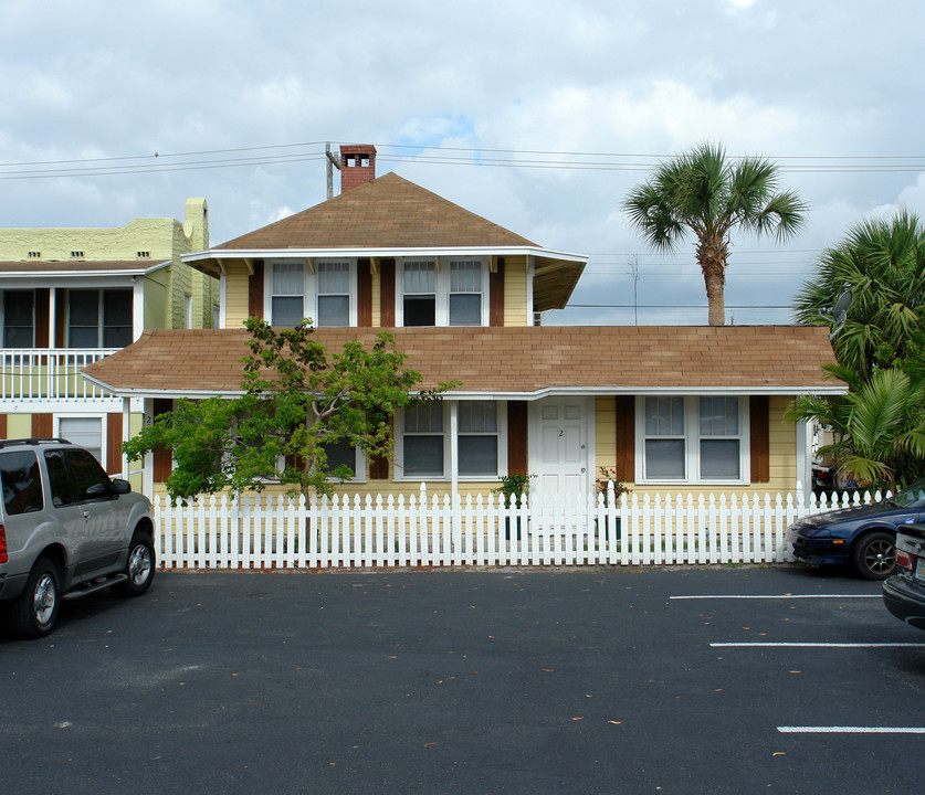 219 N H St in Lake Worth, FL - Building Photo