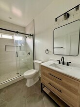 842 Walnut Ave in Carpinteria, CA - Building Photo - Building Photo