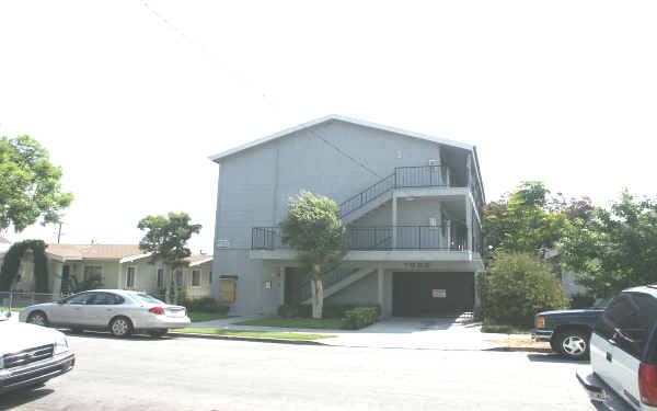 1060 Grand Ave in Long Beach, CA - Foto de edificio - Building Photo