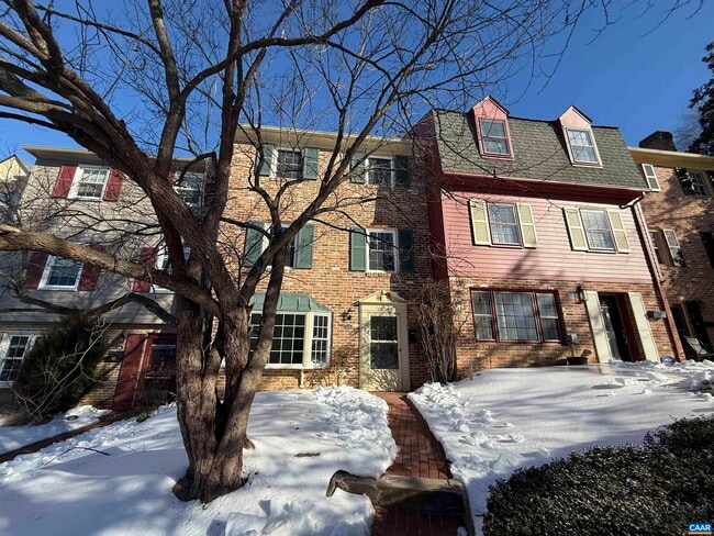 property at 120 Georgetown Green