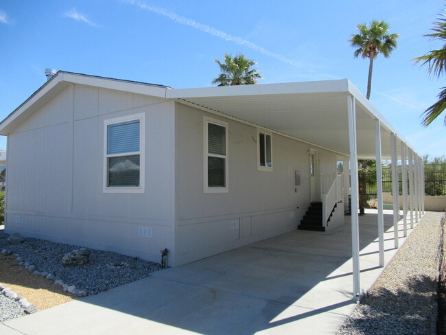 14777 Palm Dr in Desert Hot Springs, CA - Building Photo - Building Photo