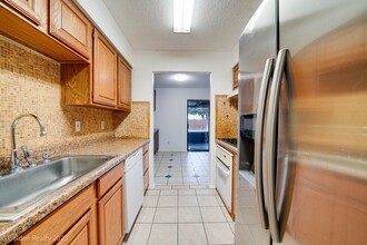4009 N Garland Ave in Garland, TX - Foto de edificio - Building Photo
