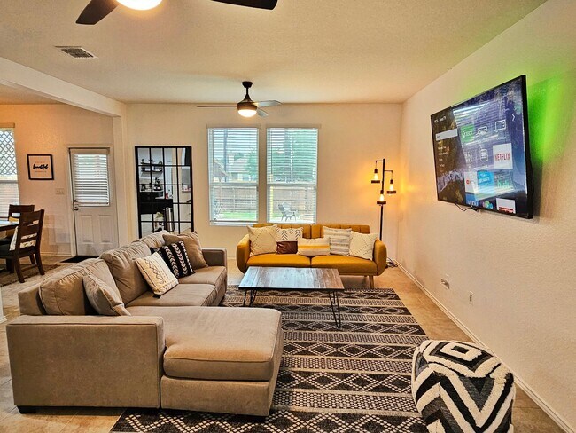 9618 Silver Mist Wy in San Antonio, TX - Building Photo - Building Photo