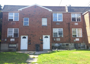 718 Pine St, Unit 2 in Darby, PA - Building Photo - Building Photo