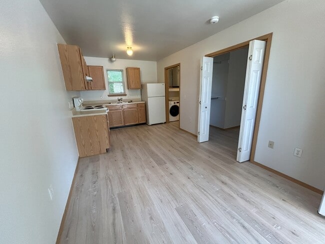 property at 1635 Neptune St