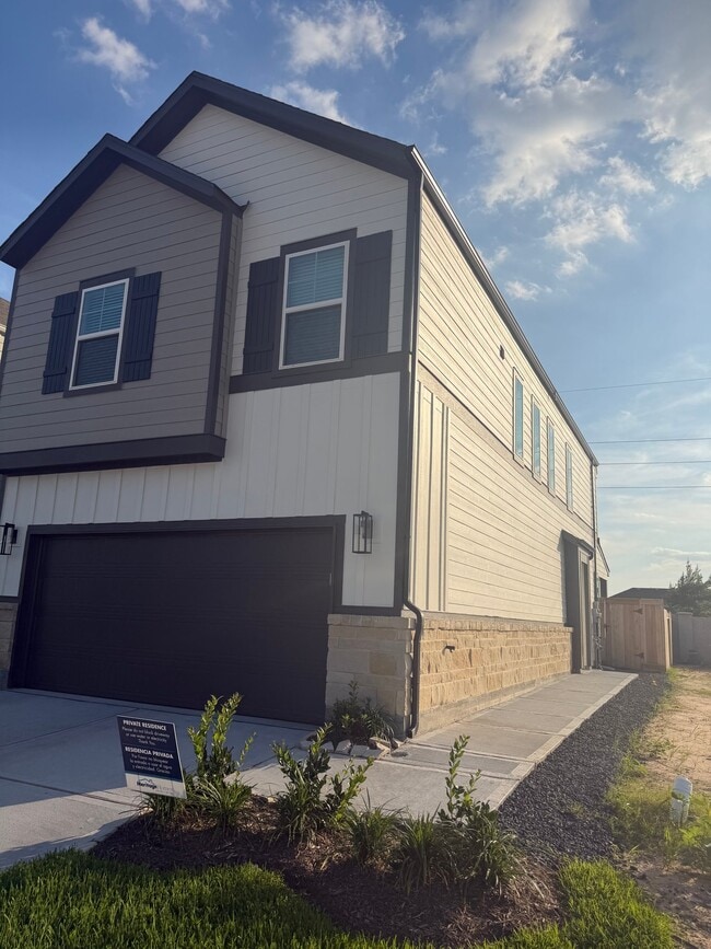 property at 4206 Laurel Oak Cir