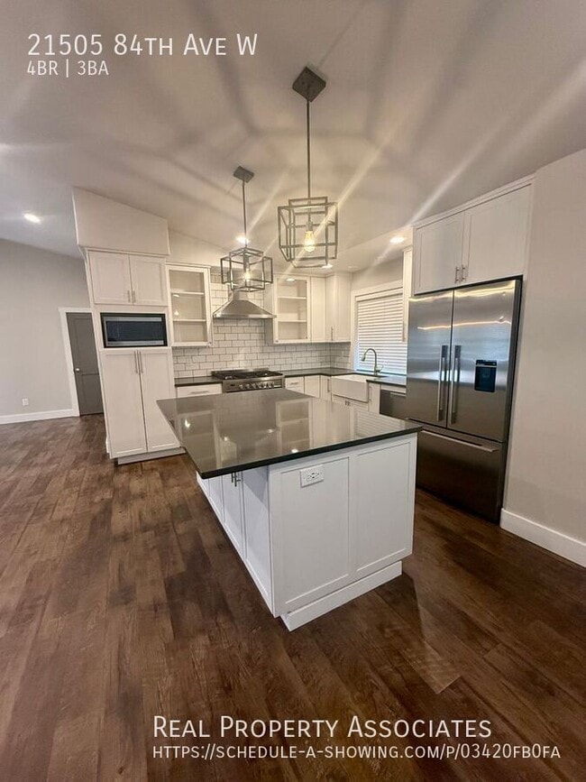 21505 84th Ave W in Edmonds, WA - Building Photo - Building Photo