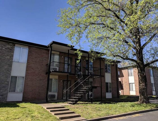 property at 2601 Hillsboro Pike