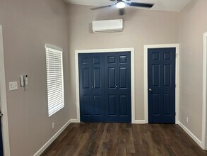 8413 Jaime Cavazos St in Monte Alto, TX - Foto de edificio - Building Photo