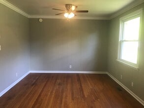 1052 Forrest Dr in Clarksville, TN - Building Photo - Building Photo