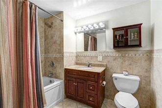 1720 New York Ave, Unit 205 in Union City, NJ - Building Photo - Building Photo