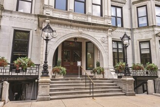 160 Commonwealth Ave, Unit 210 in Boston, MA - Foto de edificio - Building Photo