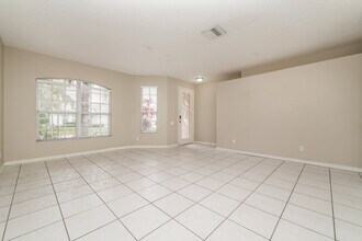 5523 Terrain De Golf Dr in Lutz, FL - Building Photo - Building Photo