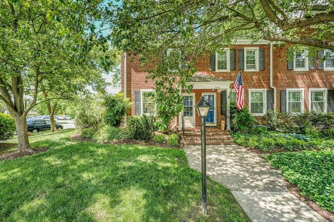 3096 S Woodrow St in Arlington, VA - Building Photo - Building Photo