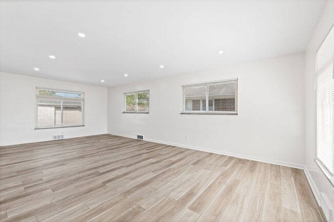 2780 St Joseph Ave in Columbus, OH - Foto de edificio - Building Photo