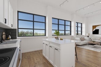 The Franklin Apartments in Ankeny, IA - Foto de edificio - Building Photo