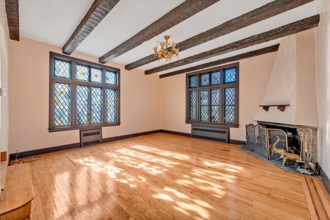 9102 68th Ave in Forest Hills, NY - Building Photo - Building Photo
