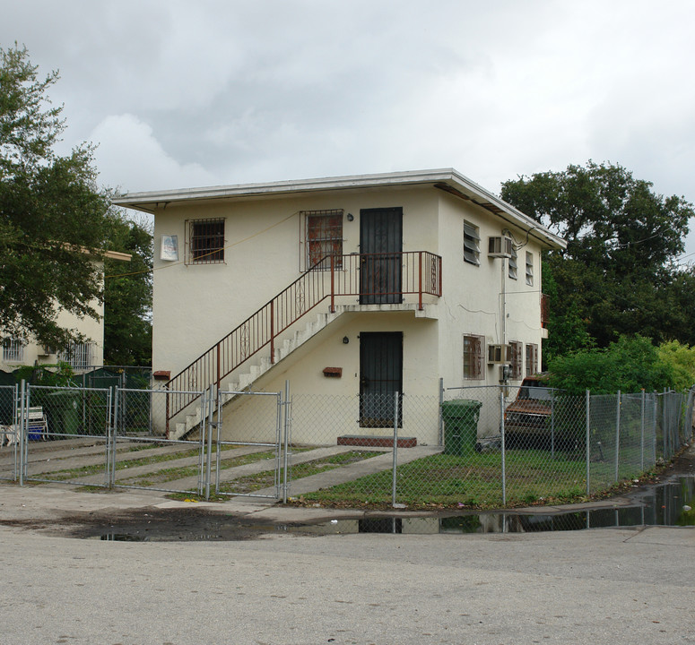 101 NW 61st St in Miami, FL - Building Photo