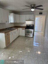2127 Cleveland St in Hollywood, FL - Building Photo - Building Photo