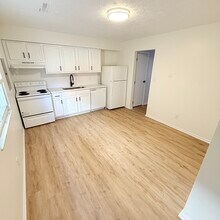 235 Hamilton Ave in Columbus, OH - Foto de edificio - Building Photo