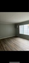 6928 Woodley Ave in Los Angeles, CA - Building Photo