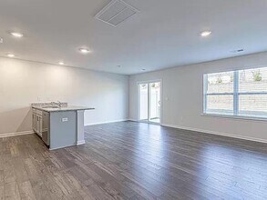 1112 S Norwhich Ln in Spartanburg, SC - Building Photo - Building Photo