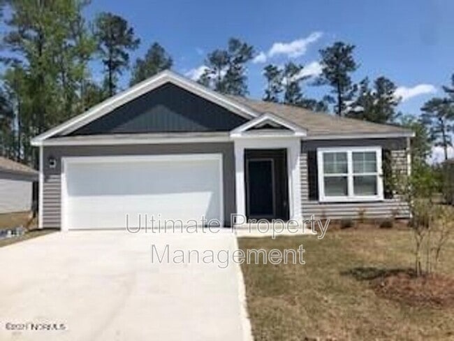 property at 585 Draymore Dr NE