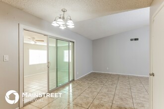 7719 W Clayton Dr in Phoenix, AZ - Building Photo - Building Photo