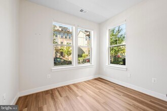 128 Stowe Dr in Gaithersburg, MD - Building Photo - Building Photo