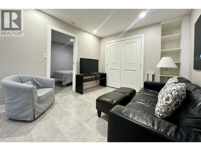 5928 Olympic St in Vancouver, BC - Building Photo - Building Photo