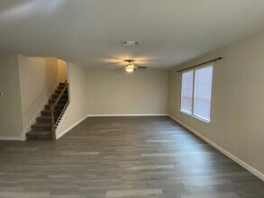 97 Quarryman Dr in Hutto, TX - Foto de edificio - Building Photo