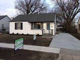 1147 N Poplar St in Wichita, KS - Building Photo