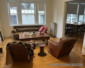 14 Centre St in Cambridge, MA - Foto de edificio - Building Photo