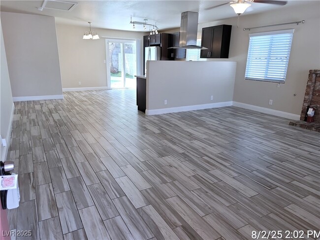 604 Dolores Dr in Las Vegas, NV - Building Photo - Building Photo