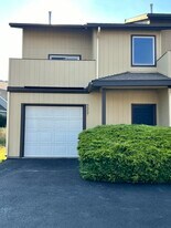 5557 Glenridge Way in Klamath Falls, OR - Building Photo