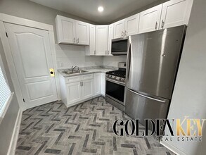 2960 Kendall St in Detroit, MI - Building Photo - Building Photo